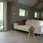 Bed & Breakfast Het Willemshuis 4*